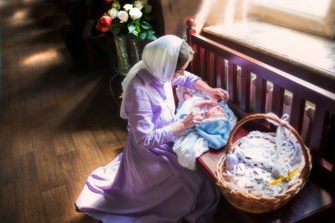 «Гладить всех по голове»: о роли женщины в Церкви