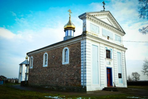 Под защитой святой Анны и мученика: церковь в Самуйловичах