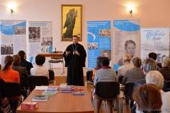 В клубе православного общения состоялась беседа на тему "Библия как фундамент предания Церкви и благочестия христиан"