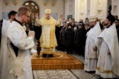 В день Рождества Христова архиепископ Артемий совершил Божественную литургию в Покровском соборе