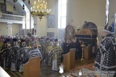 Архиепископ Артемий совершил Литургию Преждеосвященных Даров и освятил памятную доску в храме Святой Троицы поселка Россь
