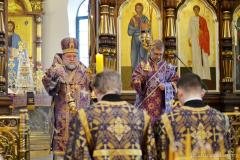 В Неделю преподобного Иоанна Лествичника архиепископ Артемий совершил литургию в кафедральном соборе города Гродно