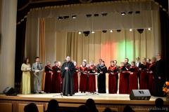 Духовенство и хор Покровского собора приняли участие в благотворительной акции "Пасхальная радуга"