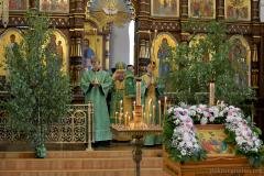 Накануне дня Святой Троицы Архиепископ Артемий совершил всенощное бдение в Покровском соборе
