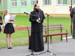 Священник принял участие в линейке Вороновском государственном профессионально-техническом колледже