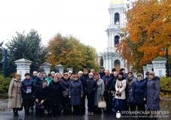Прихожане Скиделя и Вертелишек совершили паломничество по святым местам Санкт-Петербурга