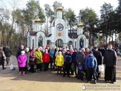 Прихожане и дети воскресной школы прихода Рождества Христова совершили паломничество в Лавришевский монастырь