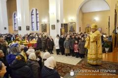 Архиепископ Артемий совершил литургию в храме в честь иконы Божией Матери «Всех скорбящих Радость» города Мосты