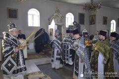Архиепископ Артемий совершил Литургию Преждеосвященных Даров в храме Архистратига Михаила города Скидель