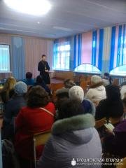 Священник принял участие в родительском собрании в школе №2 Волковыска