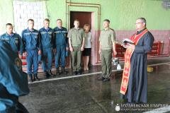 Священник отслужил молебен в отделении Зельвенского районного отдела чрезвычайных ситуаций