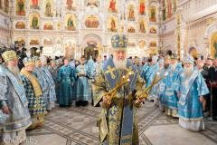 В день праздника Покрова Пресвятой Богородицы архиепископ Артемий сослужил Святейшему Патриарху Кириллу за Божественной литургией в храме в честь Всех святых города Минска