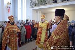 Архиепископ Артемий совершил литургию в храме в честь новомучеников и исповедников земли Белорусской города Скидель