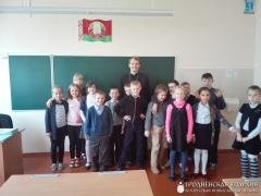 Настоятель прихода поселка Сопоцкин встретился с детьми Ратичской средней школы Настоятель прихода поселка Сопоцкин встретился с детьми Ратичской средней школы