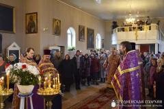 Архиепископ Артемий совершил Литургию Преждеосвященных Даров в храме архистратига Михаила города Скидель