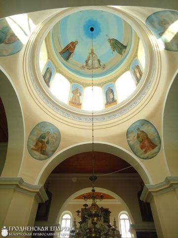 Пад купалам святыні. Царква ў вёске Дубна