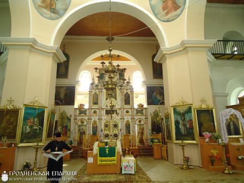 Пад купалам святыні. Царква ў вёске Дубна
