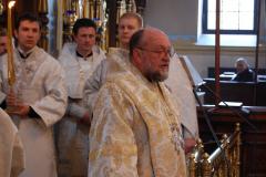 4 мая 2013г. В Великую субботу архиепископ Артемий совершил литургию Василия Великого в кафедральном соборе Гродно