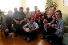 8 мая 2013г. Молодежь Свято-Владимирского братства посетила детский социальный приют в д.Лойки