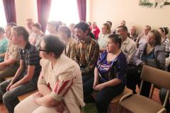 8 мая 2013г. Пасхальный молебен в отделении дневного пребывания инвалидов
