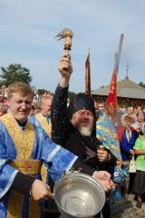 31 августа 2013г. Архиепископ Артемий, в сослужении двух архиереев, совершил Божественную литургию в храме деревни Сынковичи