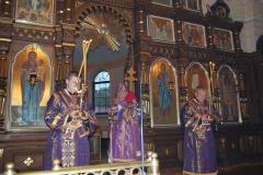 27 сентября 2013г. В праздник Воздвижения Креста Господня архиепископ Артемий совершил праздничную Божественную Литургию