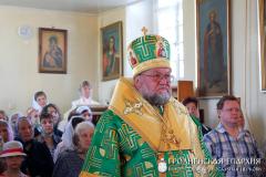10 июня 2014 года. Архиепископ Артемий совершил литургию в храме Святой Троицы городского поселка Порозово 10 июня 2014 года. Архиепископ Артемий совершил литургию в храме Святой Троицы городского поселка Порозово