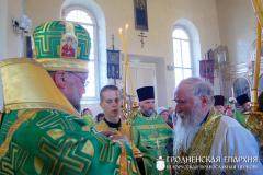 10 июня 2014 года. Архиепископ Артемий совершил литургию в храме Святой Троицы городского поселка Порозово 10 июня 2014 года. Архиепископ Артемий совершил литургию в храме Святой Троицы городского поселка Порозово