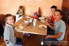 20 сентября 2014 года. Молодежь Свято-Владимирского братства посетила приют в деревне Лойки 20 сентября 2014 года. Молодежь Свято-Владимирского братства посетила приют в деревне Лойки