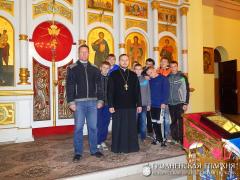 7 октября 2014 года. Участники патриотического военно-спортивного клуба посетили храм в поселке Красносельский 7 октября 2014 года. Участники патриотического военно-спортивного клуба посетили храм в поселке Красносельский