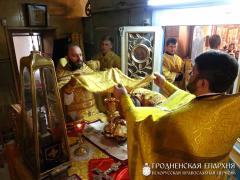 19 октября 2014 года. Архиепископ Артемий совершил литургию в храме Воздвижения Креста Господня города Свислочь 19 октября 2014 года. Архиепископ Артемий совершил литургию в храме Воздвижения Креста Господня города Свислочь