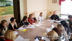 18 февраля 2015 года. На базе Коложского прихода состоялся круглый стол по противодействию домашнему насилию 18 февраля 2015 года. На базе Коложского прихода состоялся круглый стол по противодействию домашнему насилию