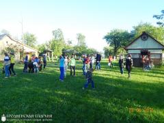 28 мая 2015 года. Молодежь храма великомученика Георгия Победоносца поселка Красносельский посетила агроусадьбу «Селяхи» 28 мая 2015 года. Молодежь храма великомученика Георгия Победоносца поселка Красносельский посетила агроусадьбу «Селяхи»