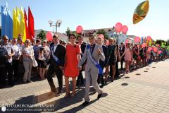 12 июня 2015 года. Выпускники щучинских школ приняли участие в благодарственном молебне в храме Архангела Михаила 12 июня 2015 года. Выпускники щучинских школ приняли участие в благодарственном молебне в храме Архангела Михаила