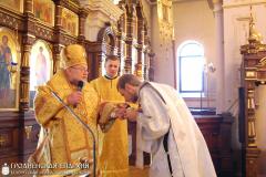 1 ноября 2015 года. Архиепископ Артемий совершил хиротонию в кафедральном соборе города Гродно