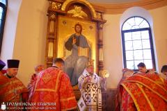 2 ноября 2015 года. Архиепископ Артемий совершил Божественную литургию в кафедральном соборе города Гродно