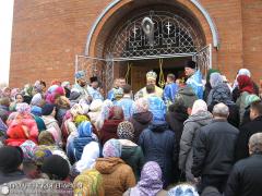 6 ноября 2015 года. Архиепископ Артемий совершил литургию в храме в честь иконы Божией Матери «Всех скорбящих Радость» города Мосты