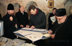 Архиепископ Артемий принял участие в торжественном гашении тематических марок и конвертов в Коложской церкви