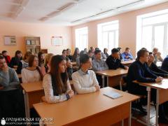 Встреча со священником в средней школе №2 города Скидель