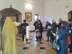 В храме Архиерейского Подворья состоялся молебен для глухих и слабослышащих людей