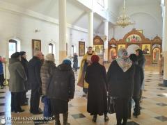 В храме Архиерейского Подворья состоялся молебен для глухих и слабослышащих людей