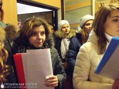 Братчики кафедрального собора и храма Архиерейского Подворья посетили дома прихожан с колядными песнопениями