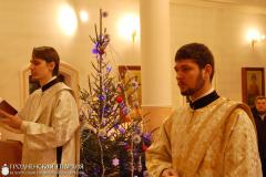 Архиепископ Артемий совершил литургию в домовой церкви Святителя Николая