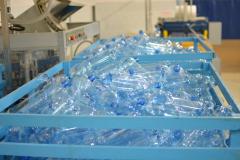 Священник Свято-Покровского собора совершил Чин великого освящения воды в цеху розлива минеральной воды в д.Поречье