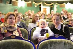 Воскресная школа Свято-Покровского собора посетила представление кукольного театра