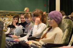 Воскресная школа Свято-Покровского собора посетила представление кукольного театра