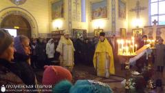 Архиепископ Артемий совершил литургию в храме блаженной Ксении Петербургской