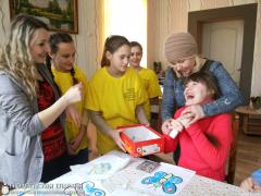 Члены братства святых равноапостольных Мефодия и Кирилла города Волковыска посетили центр дневного пребывания для детей-инвалидов