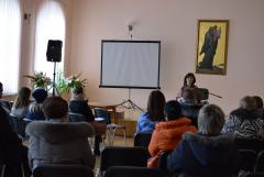 Детский психолог Анна Янчий продолжает собеседования с участниками родительского клуба