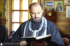 Повечерие и чтение канона Андрея Критского в часовне в честь Тихвинской иконы Божией Матери возглавил архиепископ Артемий